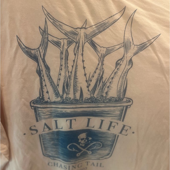 Salt Life Other - Salt Life “Chasing Tail” 2 XL t shirt in used condition